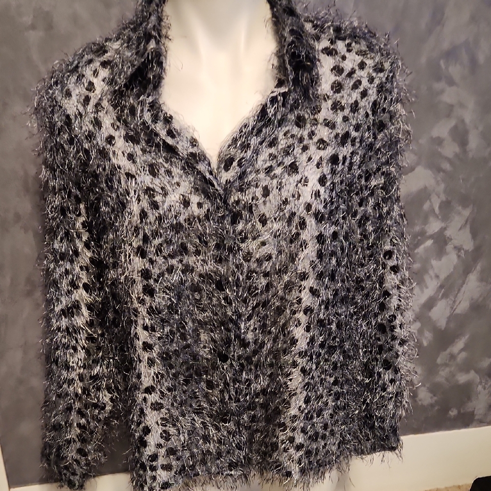 CDW Creative Design Works Animal Print Loose Fringe Look Button Down Blouse
